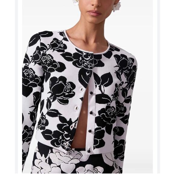 Carolina Herrera Sweaters - Carolina Herrera Cropped Knit Cardigan in White Black XS